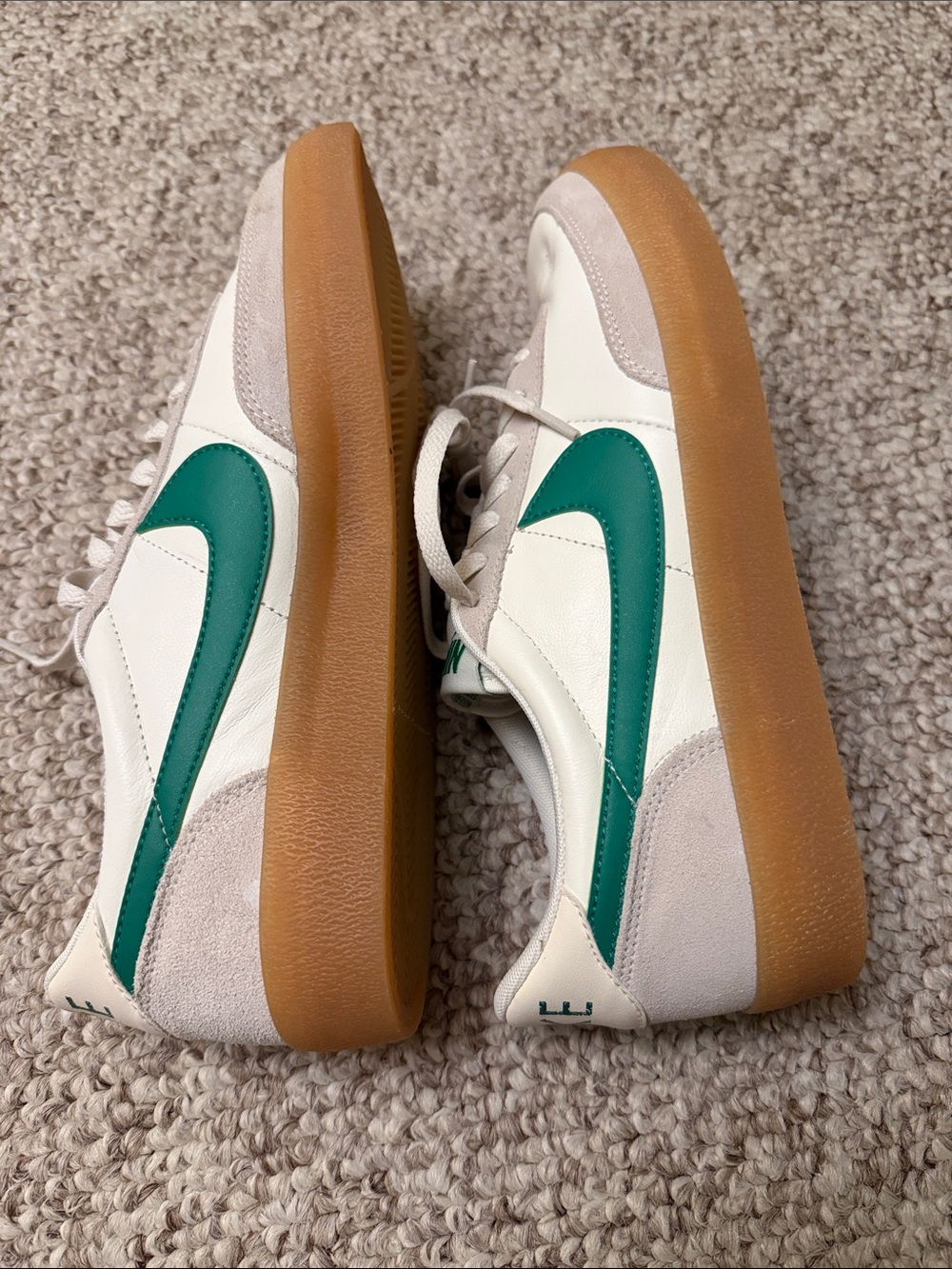 Nike White and Green 432997-111 Low-Top Sneakers with Gum Sole - Picture 3 of 6
